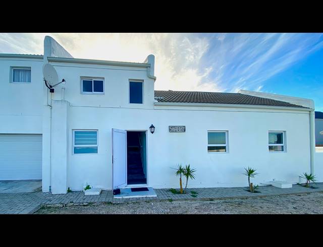 5 BEDROOM HOUSE FOR SALE IN DWARSKERSBOS